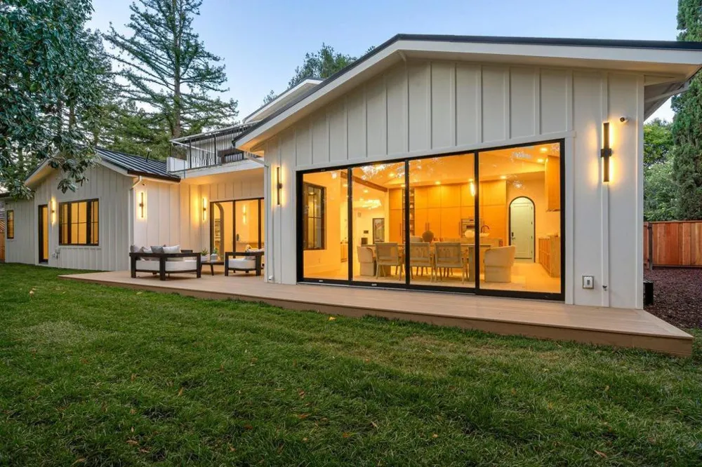15 San Juan Avenue Menlo Park, CA 94025