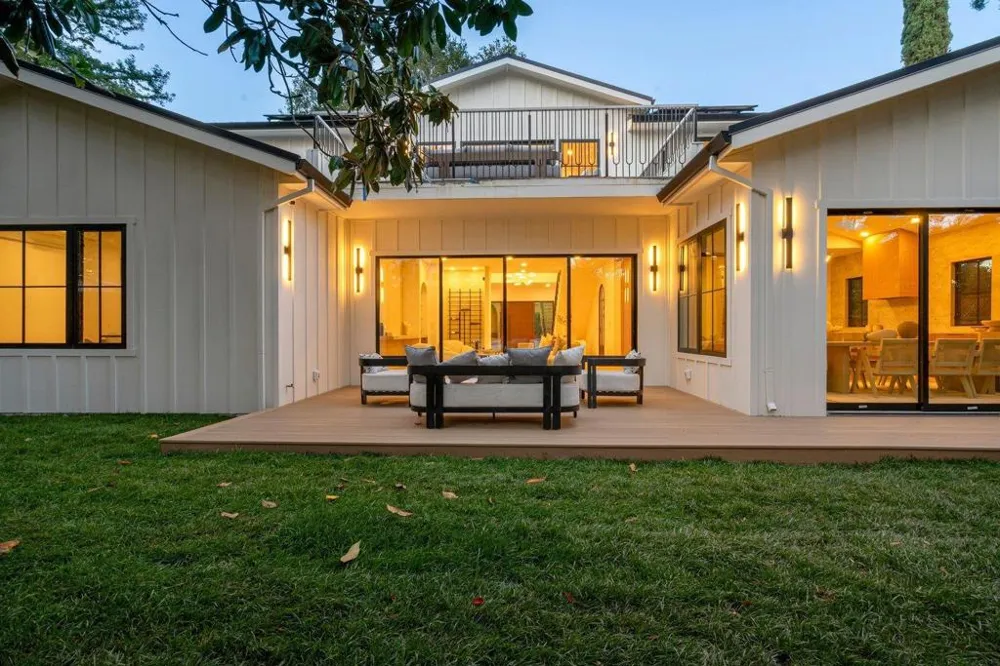 15 San Juan Avenue Menlo Park, CA 94025