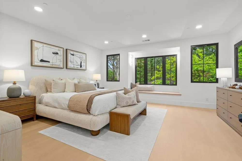 15 San Juan Avenue Menlo Park, CA 94025