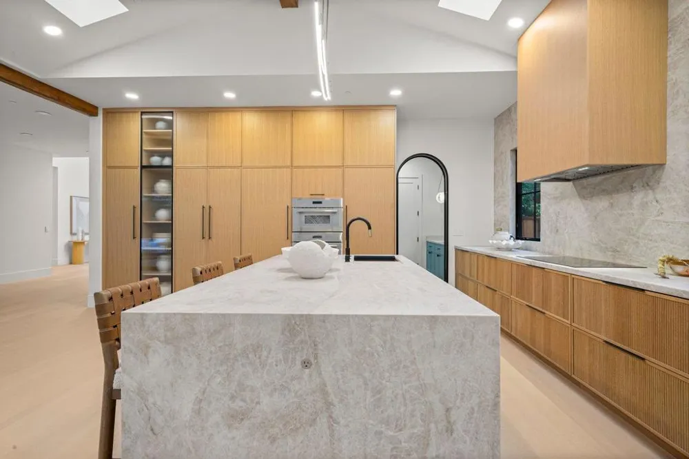 15 San Juan Avenue Menlo Park, CA 94025
