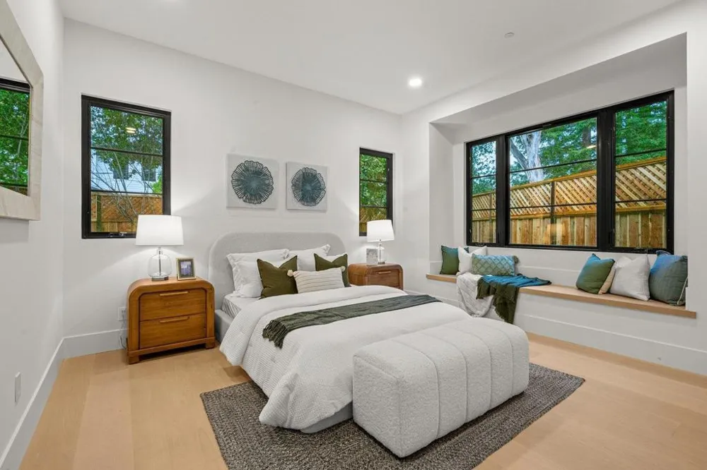 15 San Juan Avenue Menlo Park, CA 94025