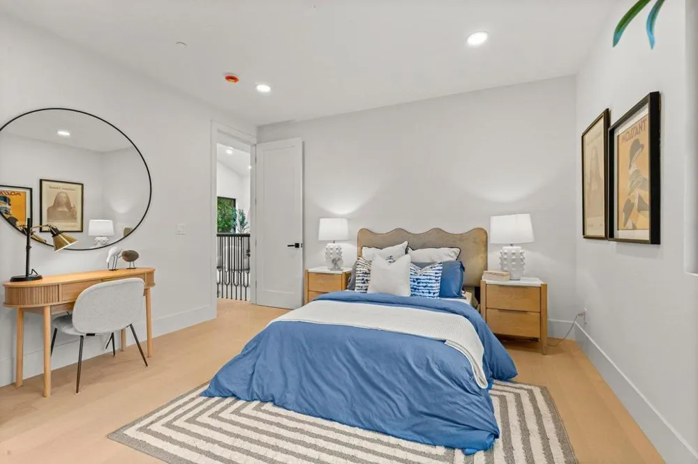 15 San Juan Avenue Menlo Park, CA 94025