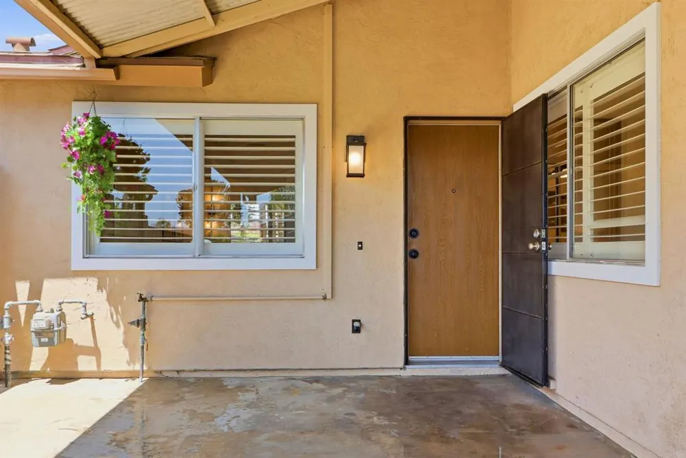 1039 Plover Way Oceanside, CA 92057