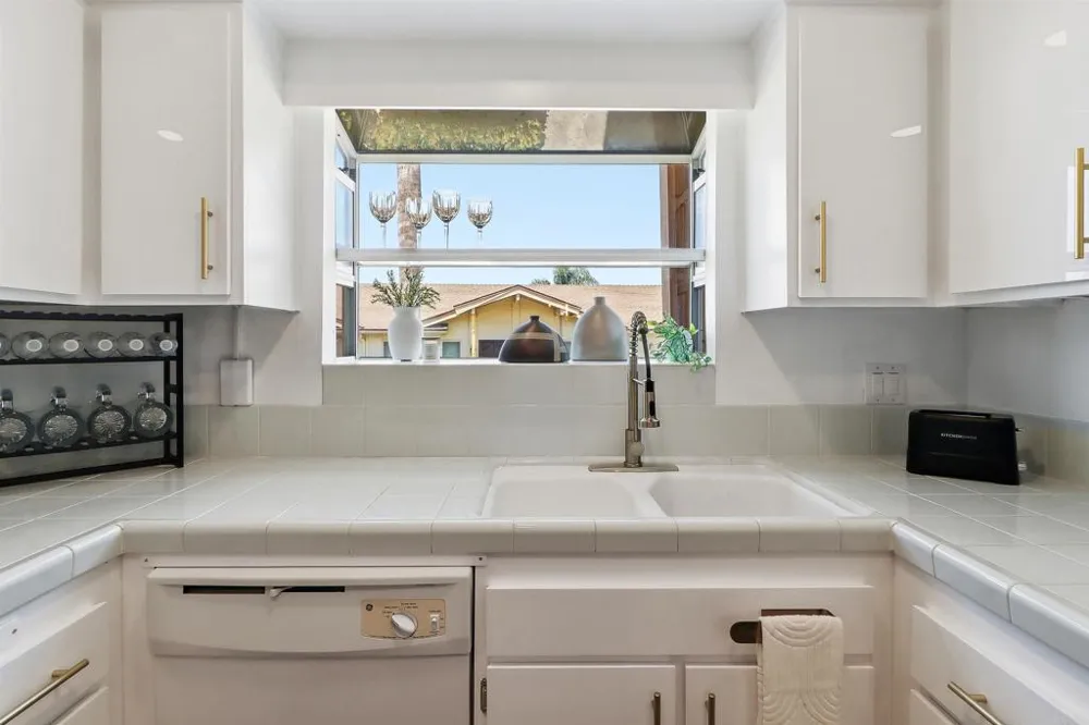 1039 Plover Way Oceanside, CA 92057