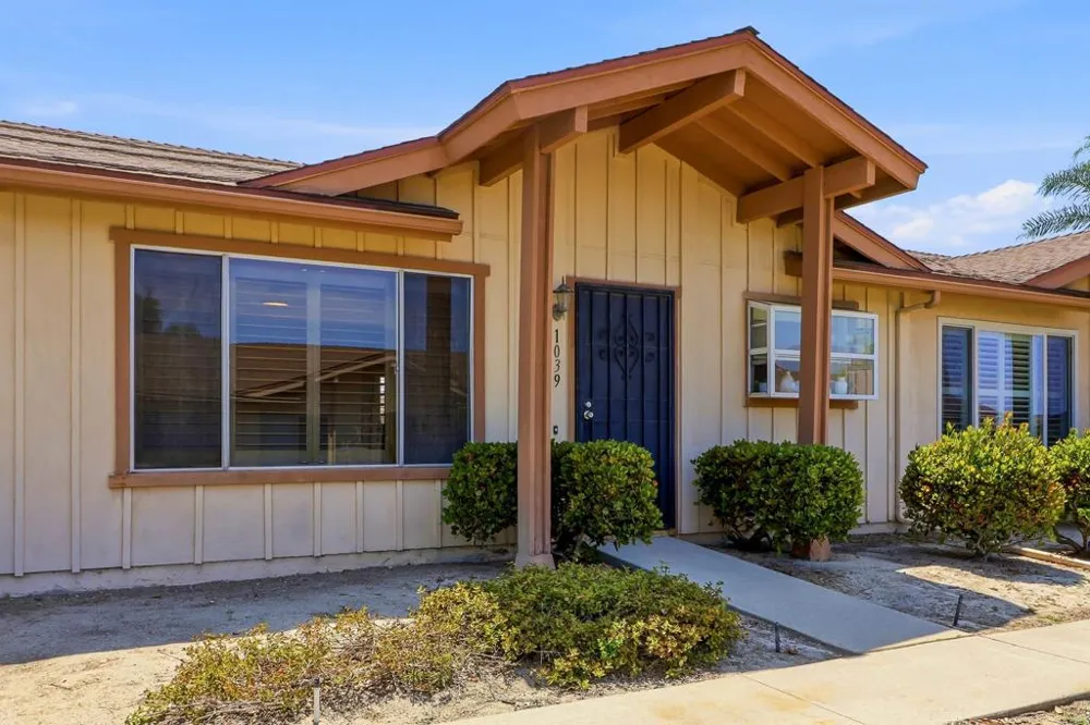 1039 Plover Way Oceanside, CA 92057