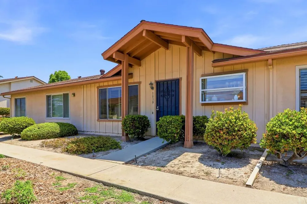 1039 Plover Way Oceanside, CA 92057