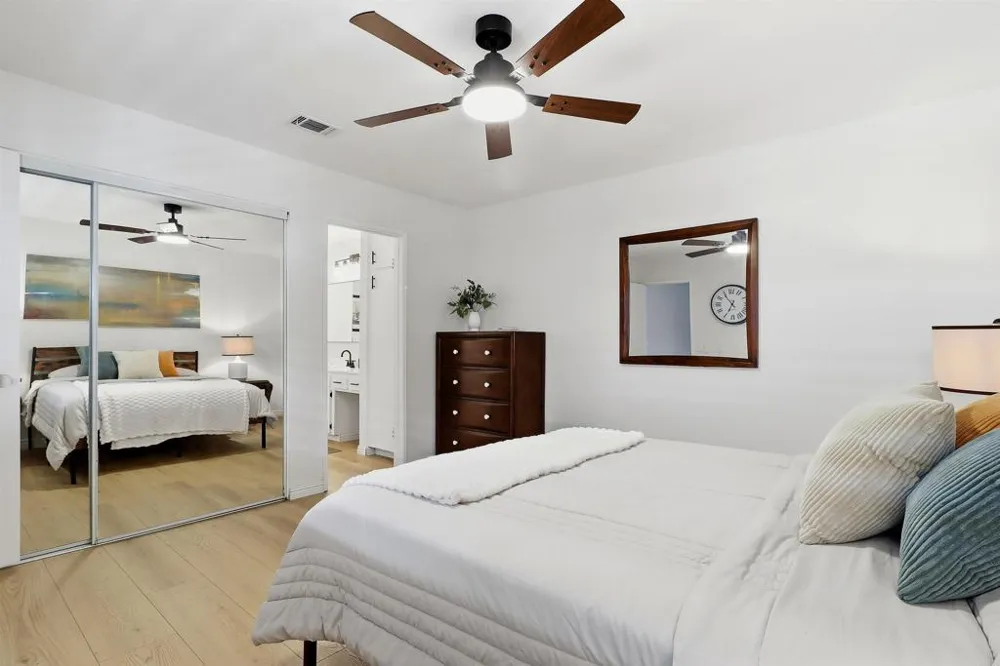 1039 Plover Way Oceanside, CA 92057