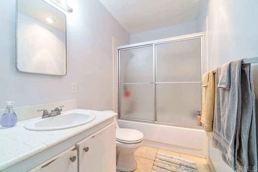 818 E Washington Avenue Escondido, CA 92025