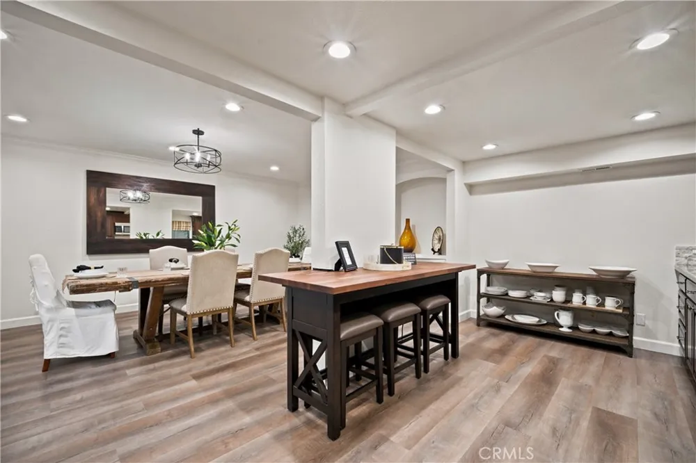 6767 Pheasant Oak Park, CA 91377