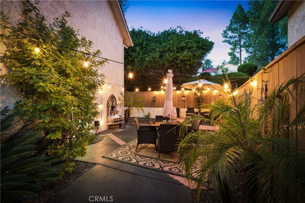 6767 Pheasant Oak Park, CA 91377