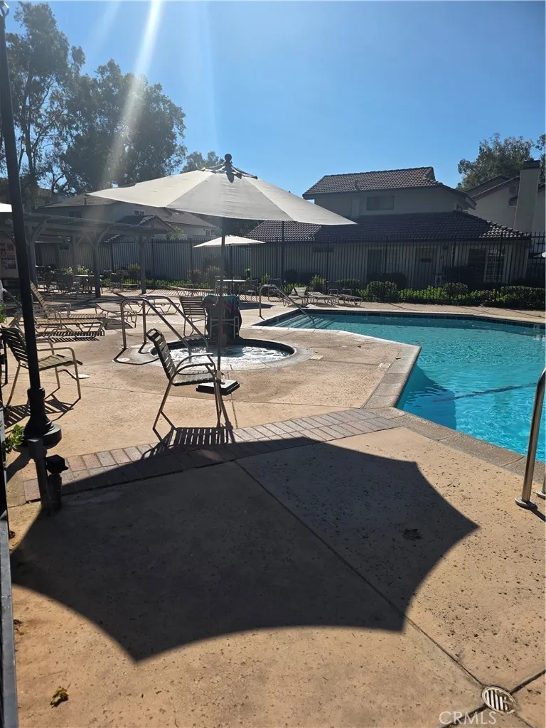 6767 Pheasant Oak Park, CA 91377