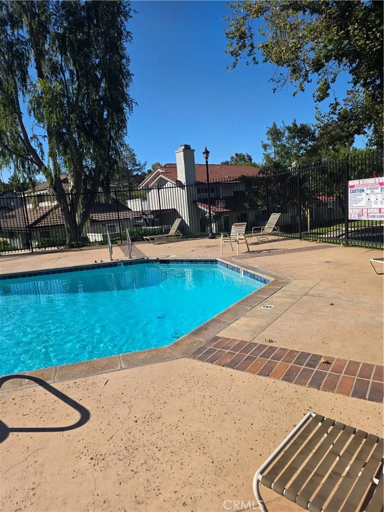 6767 Pheasant Oak Park, CA 91377
