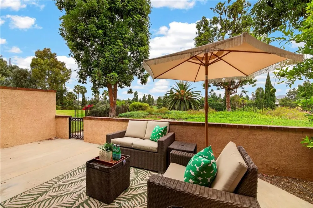 636 Colonial Circle Fullerton, CA 92835