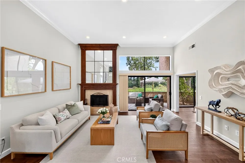 636 Colonial Circle Fullerton, CA 92835