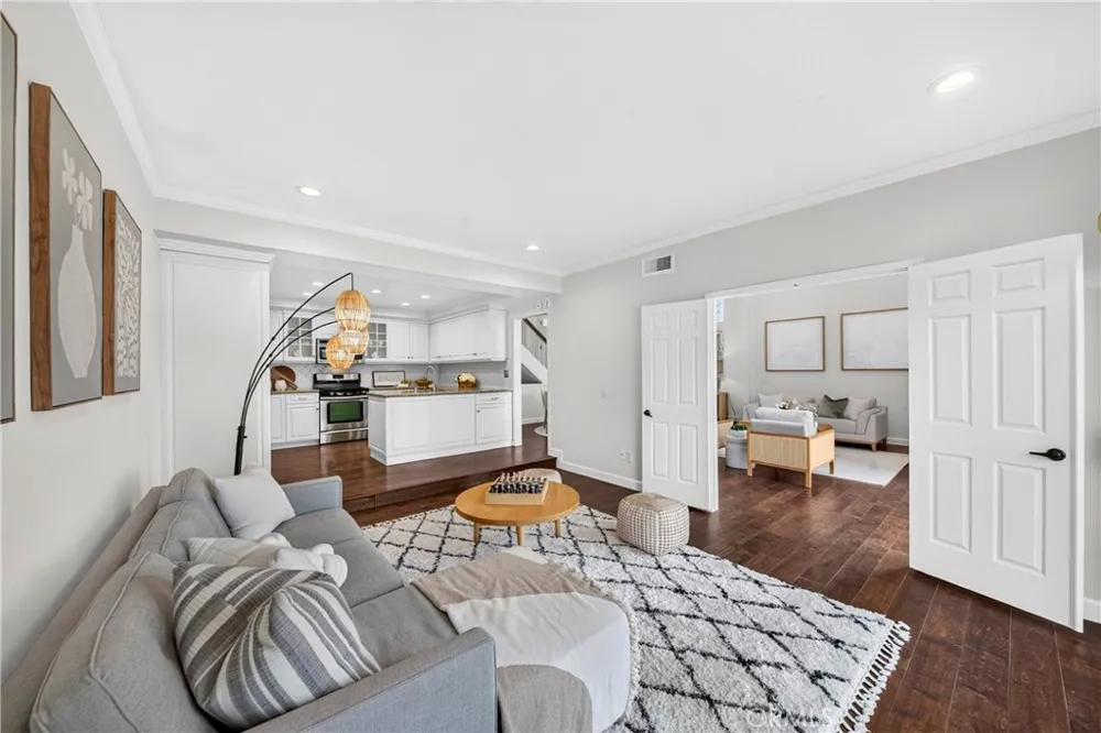 636 Colonial Circle Fullerton, CA 92835