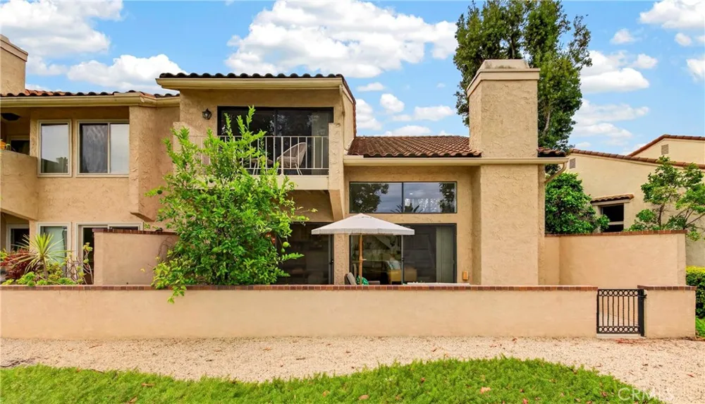 636 Colonial Circle Fullerton, CA 92835