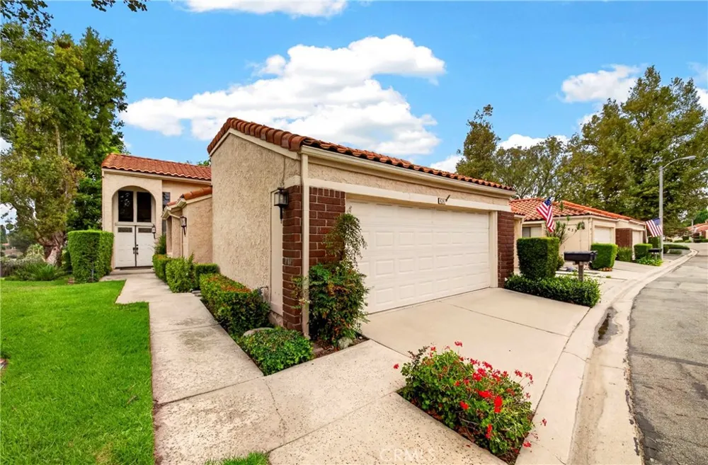 636 Colonial Circle Fullerton, CA 92835