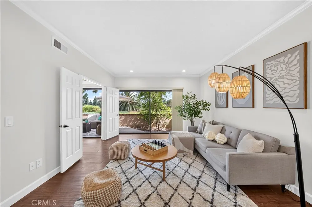 636 Colonial Circle Fullerton, CA 92835