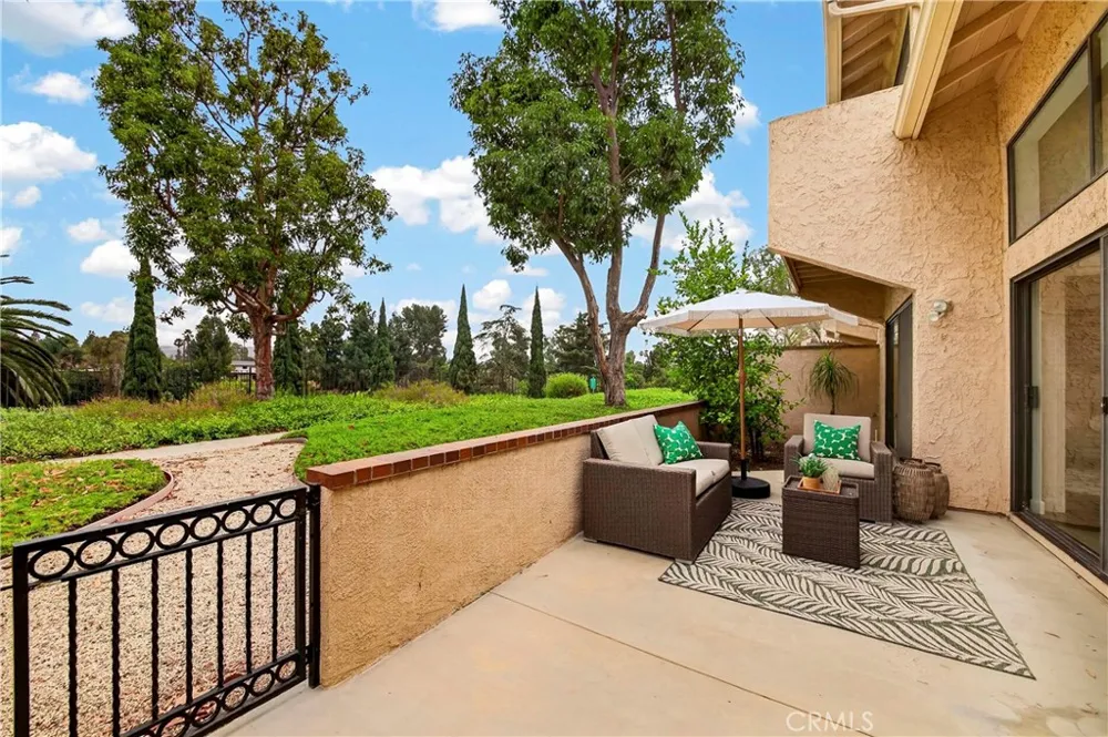 636 Colonial Circle Fullerton, CA 92835