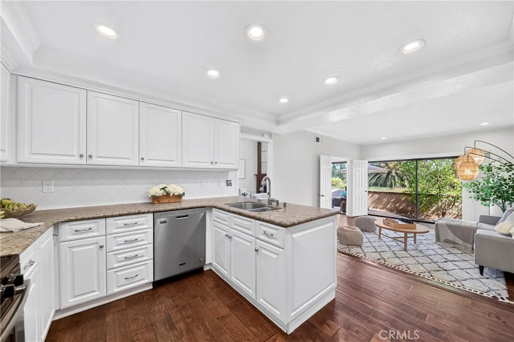 636 Colonial Circle Fullerton, CA 92835