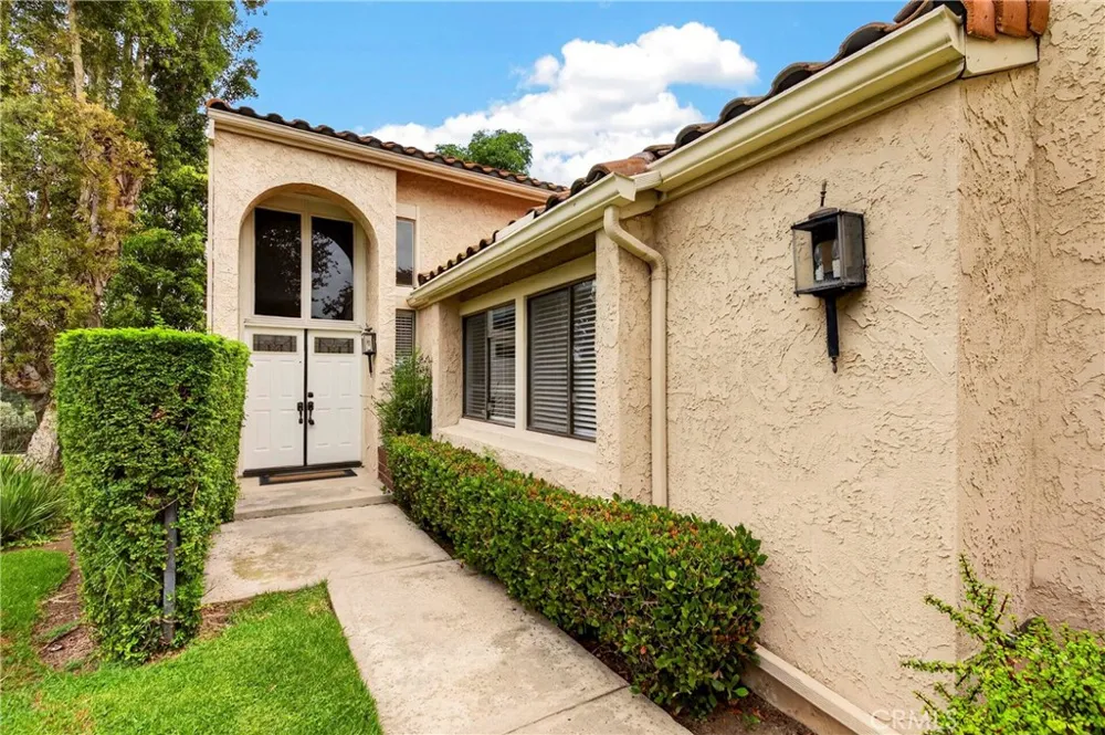 636 Colonial Circle Fullerton, CA 92835