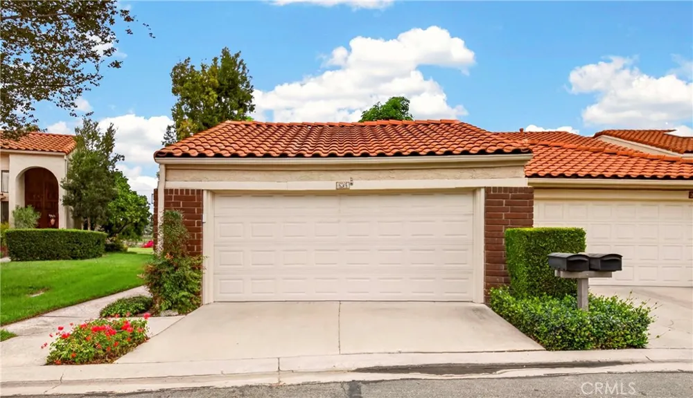 636 Colonial Circle Fullerton, CA 92835