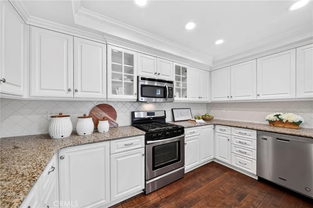 636 Colonial Circle Fullerton, CA 92835