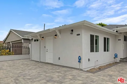 6930 Babcock Avenue