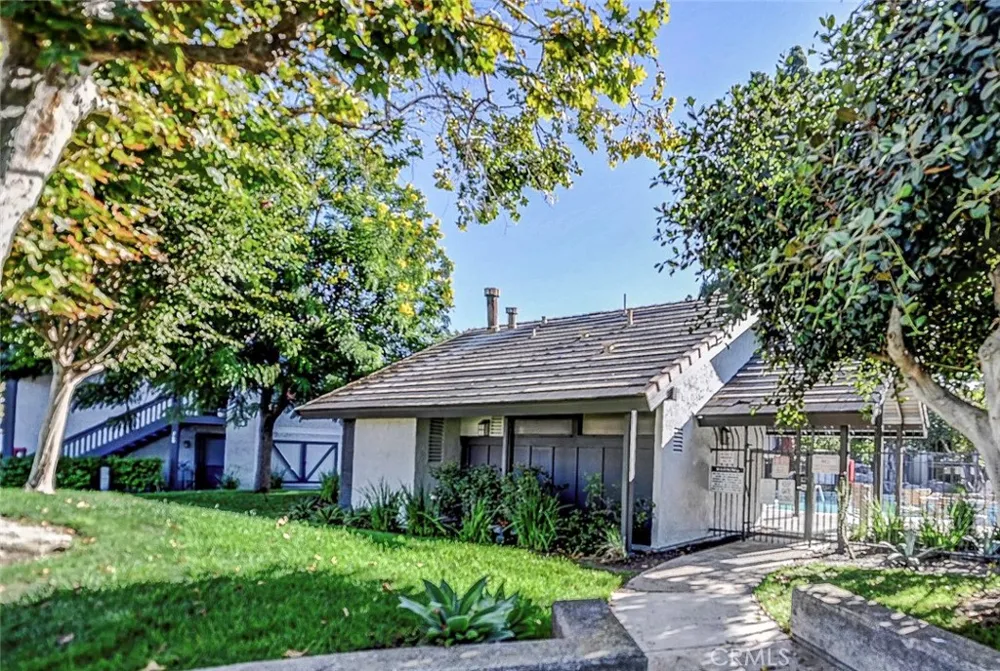 322 Orange Blossom Irvine, CA 92618