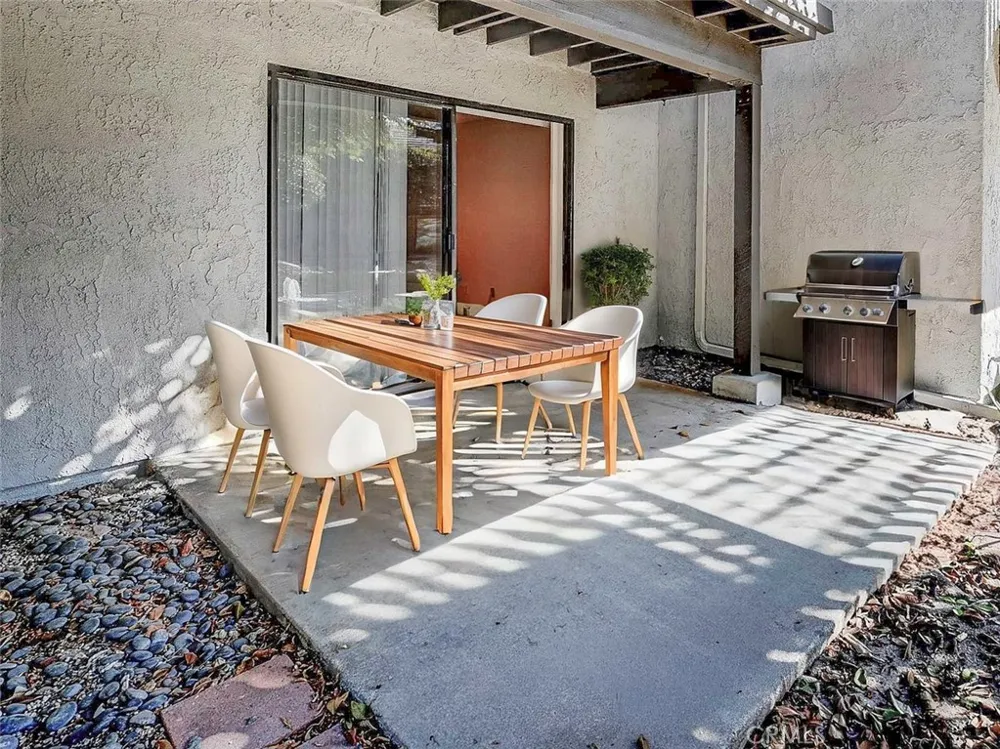 322 Orange Blossom Irvine, CA 92618
