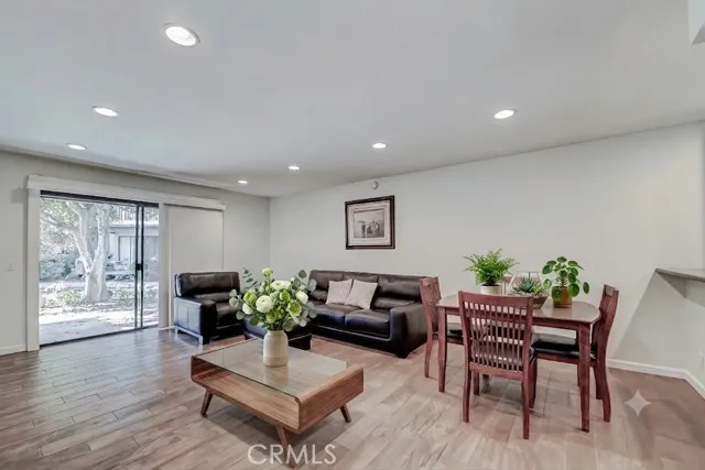 322 Orange Blossom Irvine, CA 92618
