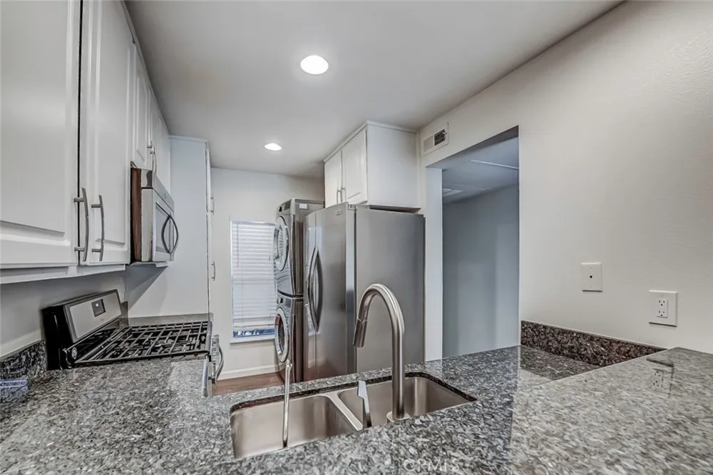 322 Orange Blossom Irvine, CA 92618
