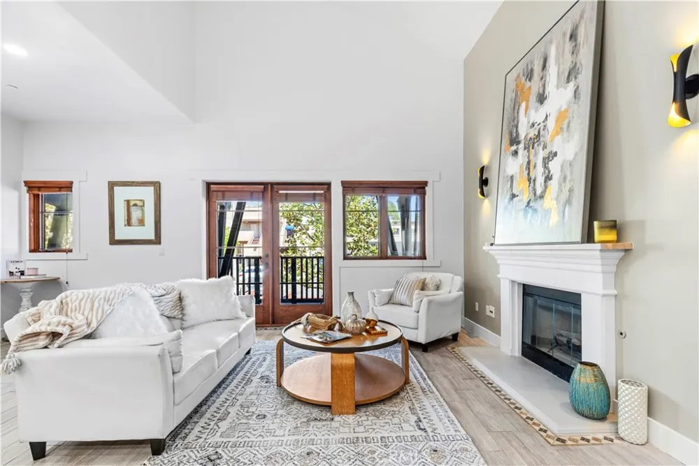 142 Vermont ave #B Glendora, CA 91741