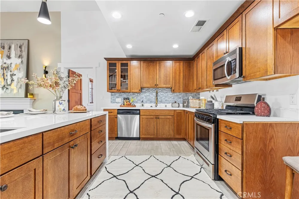 142 Vermont ave #B Glendora, CA 91741
