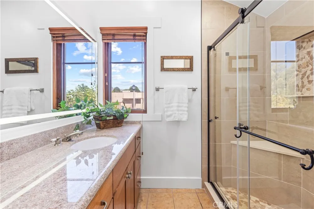 142 Vermont ave #B Glendora, CA 91741