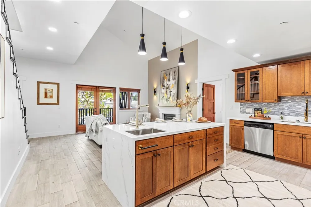 142 Vermont ave #B Glendora, CA 91741