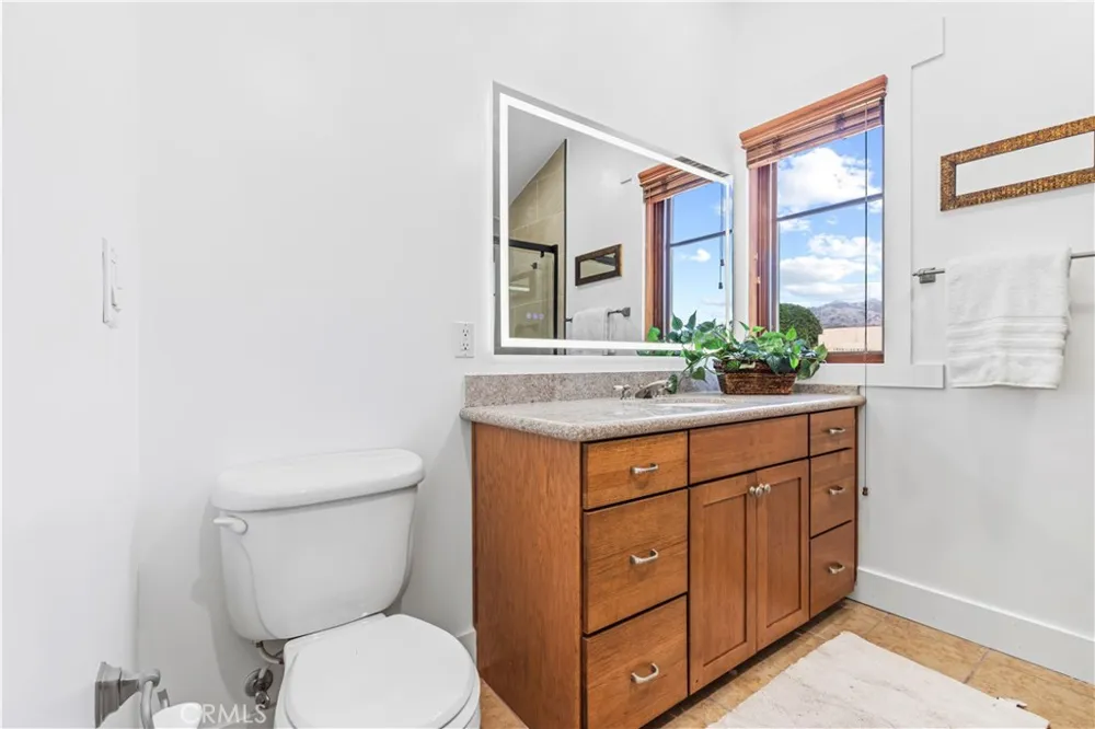 142 Vermont ave #B Glendora, CA 91741