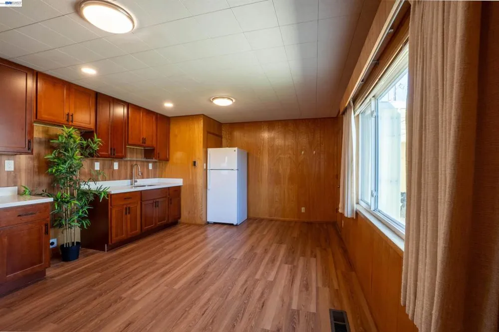 404 Bradrick Dr San Leandro, CA 94578
