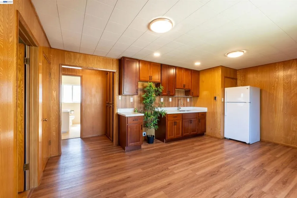 404 Bradrick Dr San Leandro, CA 94578