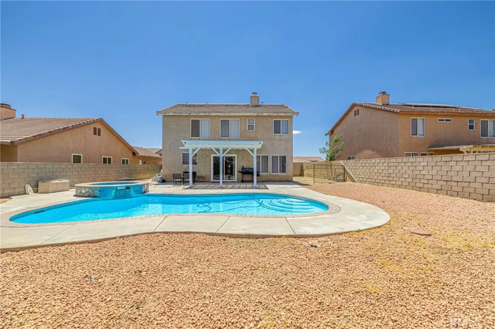 3657 Jasmine Ave Rosamond, CA 93560