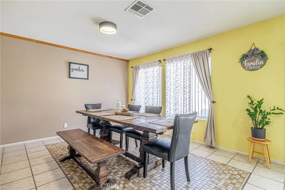 3657 Jasmine Ave Rosamond, CA 93560