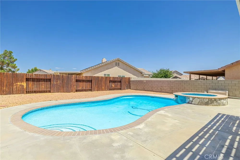 3657 Jasmine Ave Rosamond, CA 93560