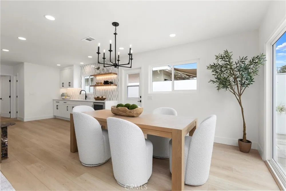 394 Magnolia Street Costa Mesa, CA 92627