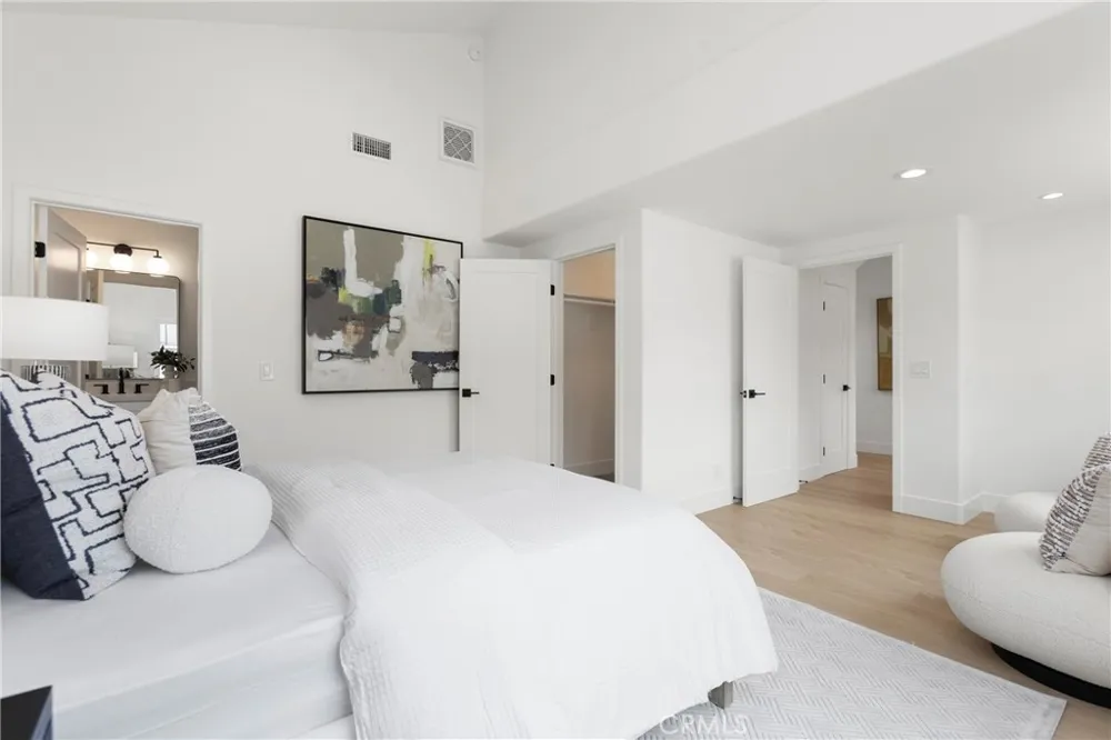 394 Magnolia Street Costa Mesa, CA 92627