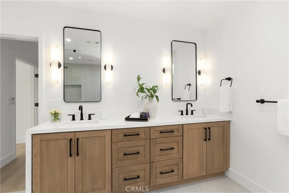 394 Magnolia Street Costa Mesa, CA 92627
