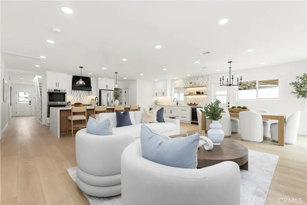 394 Magnolia Street Costa Mesa, CA 92627