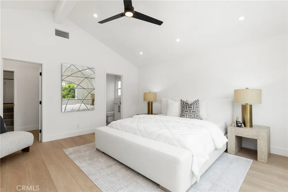 394 Magnolia Street Costa Mesa, CA 92627