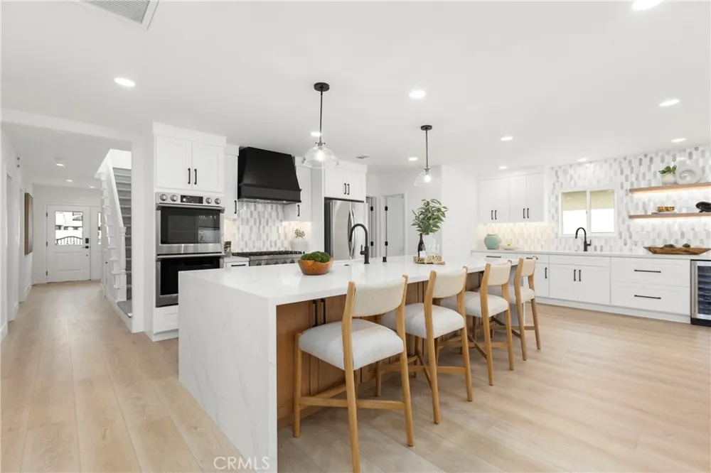 394 Magnolia Street Costa Mesa, CA 92627