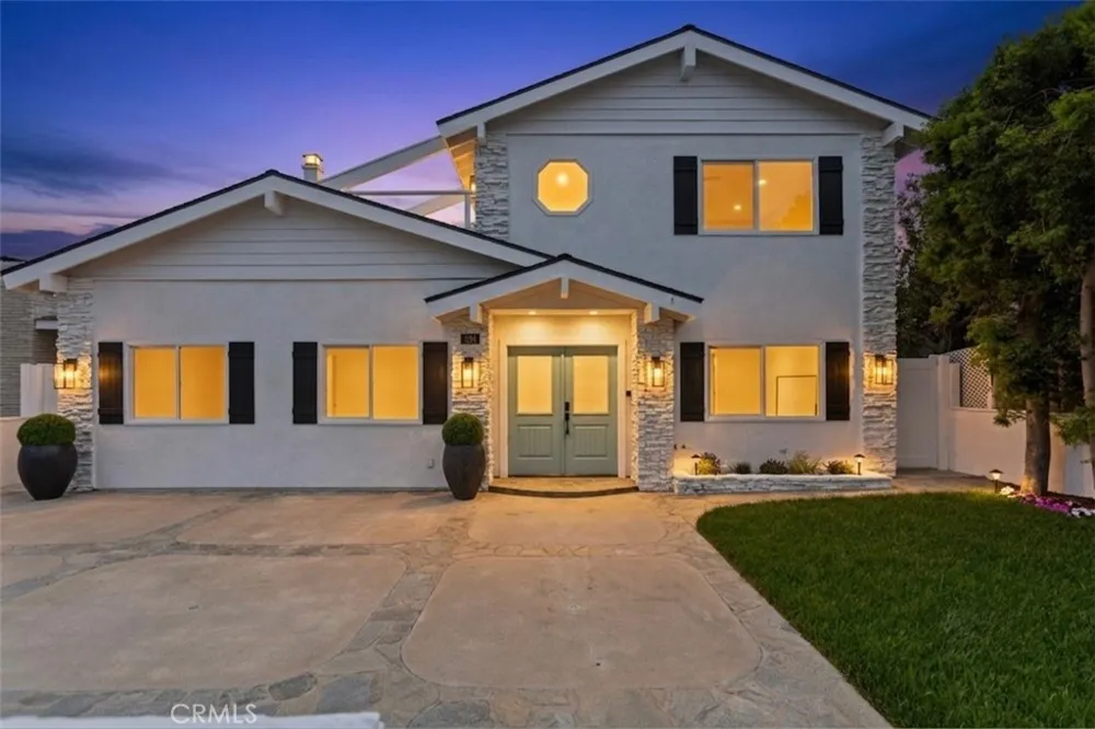 394 Magnolia Street Costa Mesa, CA 92627