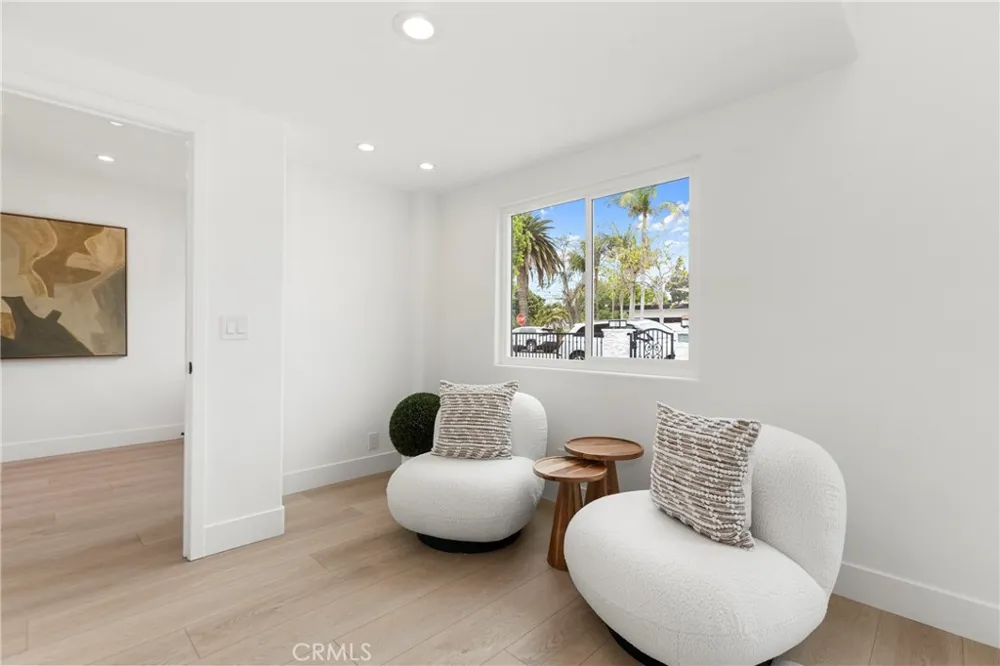 394 Magnolia Street Costa Mesa, CA 92627
